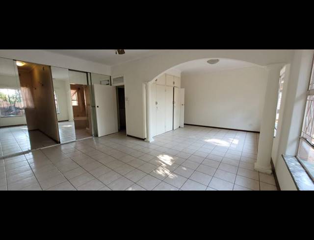 4 BEDROOM HOUSE FOR SALE IN GLENVISTA